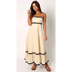 NWT Petal + Pup Women's Yana Seamless Shirred Back Maxi Dress Cream/Black Medium